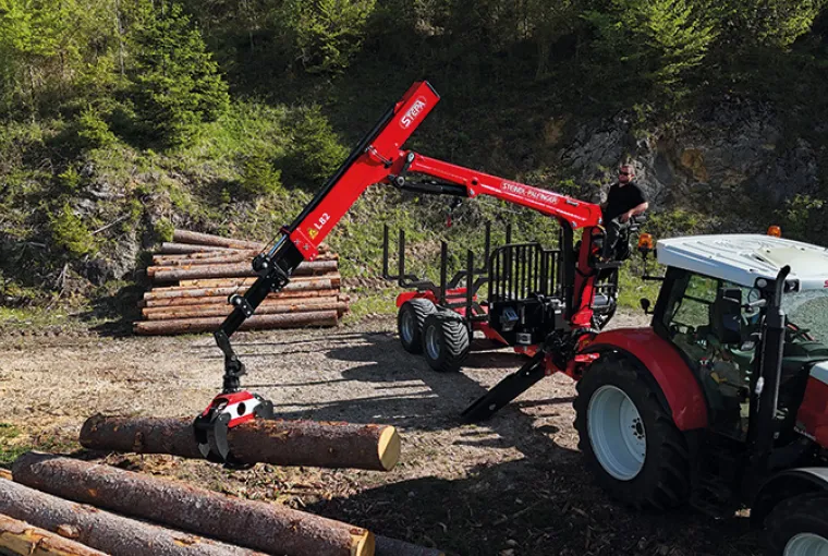 STEPA grues forestière FL8211 et remorque M16