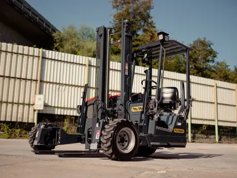 Innovation et Confort : les nouveaux chariots élévateurs embarqués FLS de PALFINGER